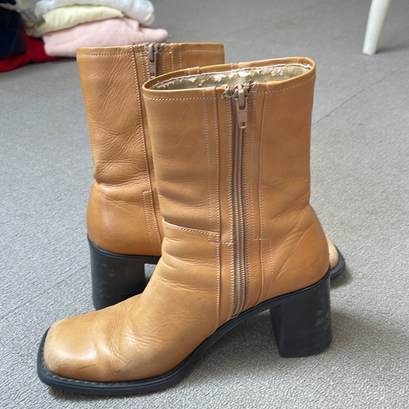 Vintage Y2K italian leather camel tone square toe heeled boots size 9.5 - Picture 5 of 8